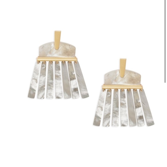 Kendra Scott mother of pearl fringe earrings - Picture 2 of 5